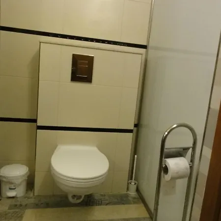 Apartment Center 2 *